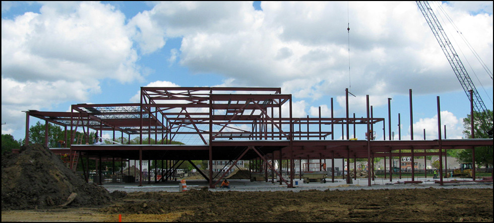 Army Corps of Engineers: Phase 1 construction of multi-phase Advanced Training Technology Support Facility.