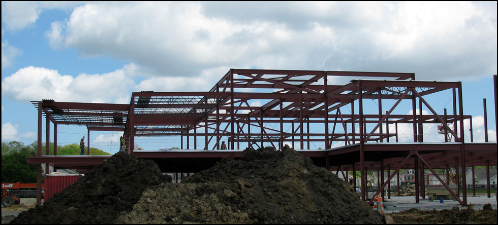 Army Corps of Engineers: Phase 1 construction of multi-phase Advanced Training Technology Support Facility.